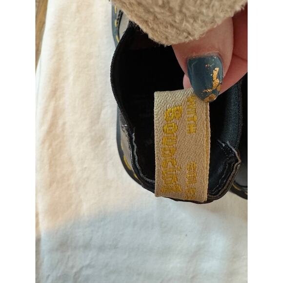NEW-Dr Martens 2976 Chelsea Boots -Black Leather-Size 6W or 5M - Picture 11 of 15